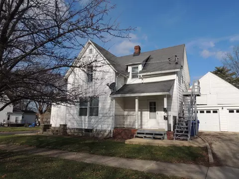 130 S 11th St S, Dekalb, IL 60115