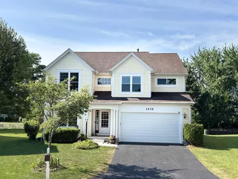 1575 Sage Ct, Gurnee, IL 60031