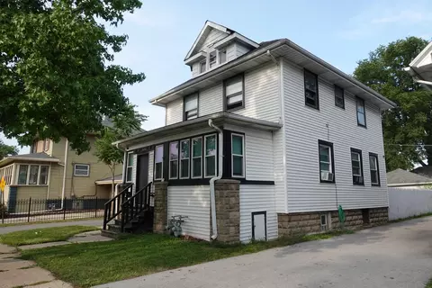 12715 S Greenwood St, Blue Island, IL 60406