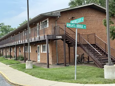 1505 S Canford Cliffs Dr #2F, Mount Prospect, IL 60056