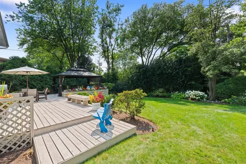 Exterior - 934 Wayne Ave, Deerfield, IL 60015 photo 7 of 7