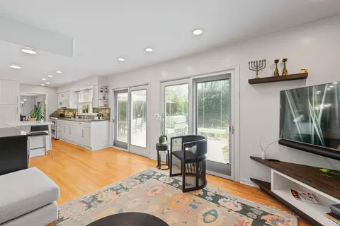 Other - 934 Wayne Ave, Deerfield, IL 60015 photo 3 of 8