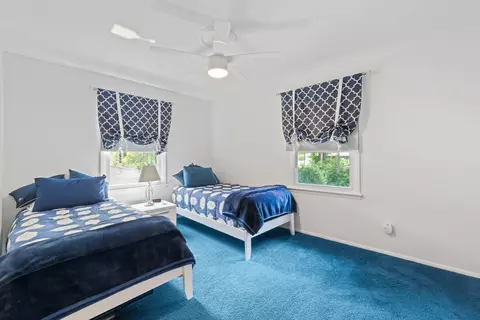 Bedroom - 934 Wayne Ave, Deerfield, IL 60015 photo 2 of 3