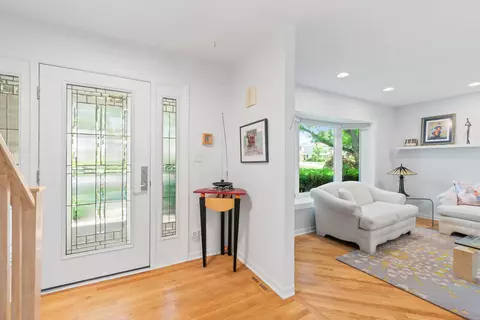 Entry Way - 934 Wayne Ave, Deerfield, IL 60015 photo 1 of 1
