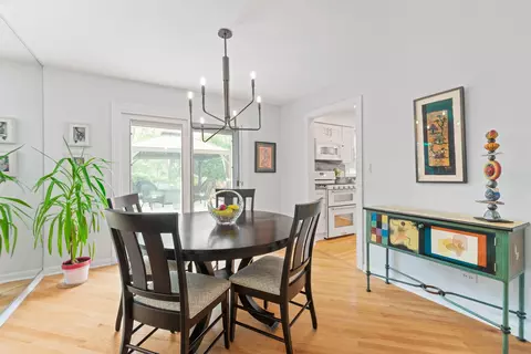 Dining - 934 Wayne Ave, Deerfield, IL 60015 photo 1 of 2