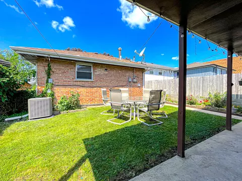 Exterior - 7707 Mobile Ave, Burbank, IL 60459 photo 4 of 4