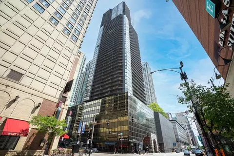 10 E Ontario St #3107, Chicago, IL 60611