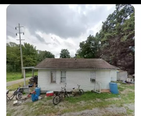 701 N Summit St, Carmi, IL 62821 photo 1