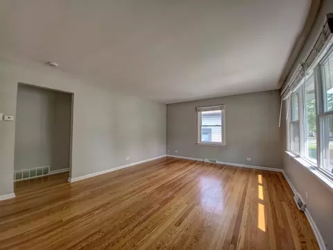 18034 Lorenz Ave, Lansing, IL 60438 photo 2