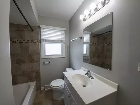 18034 Lorenz Ave, Lansing, IL 60438 photo 9