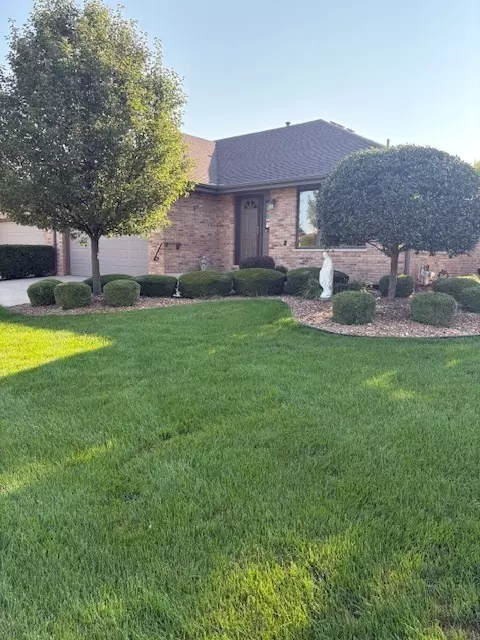 40 Fairfield Dr, New Lenox, IL 60451