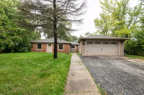9518 S 89th Ave, Palos Hills, IL 60465