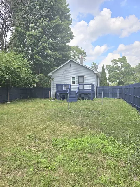 Exterior - Undisclosed, Chicago, IL 60643 photo 5 of 6