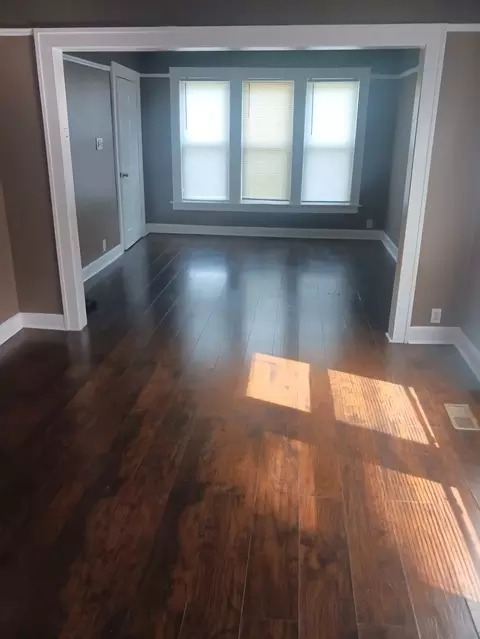Living - Undisclosed, Chicago, IL 60643 photo 1 of 4