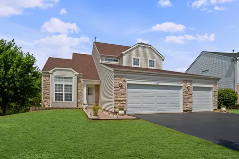 1910 Prairie Path Ln, Carpentersville, IL 60110