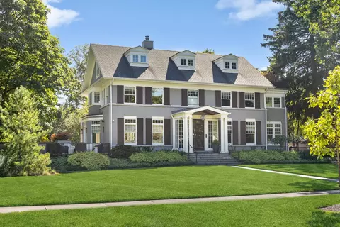 819 Chestnut Ave, Wilmette, IL 60091