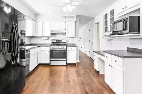 Kitchen - 1423 Chadwick Dr, Normal, IL 61761 photo 6 of 6