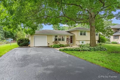 28 W705 Rogers Ave, Warrenville, IL 60555