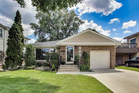 5665 N Rogers Ave, Chicago, IL 60646