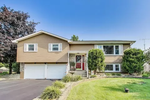 935 Regent St, New Lenox, IL 60451