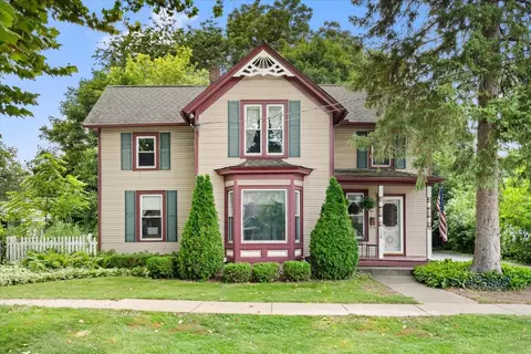 116 Spring St, Cary, IL 60013