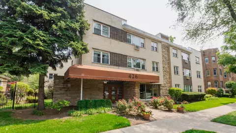 426 S Lombard Ave #203, Oak Park, IL 60302