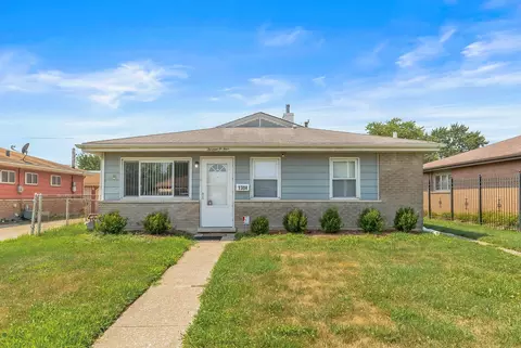 1304 Burnham Ave, Calumet City, IL 60409