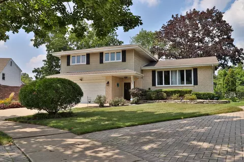 502 S Reuter Dr, Arlington Heights, IL 60005