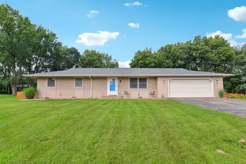 13748 Cassidy Dr, Rockton, IL 61072