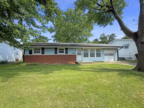 1413 Gates Dr, Rantoul, IL 61866