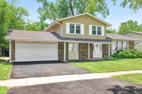 411 Liberty Dr, Bolingbrook, IL 60440
