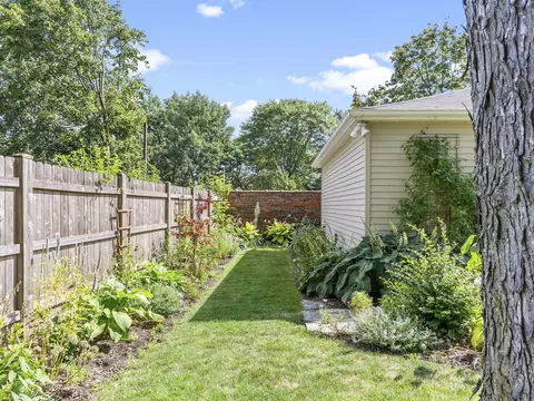 9237 Forestview Rd, Evanston, IL 60203 photo 25