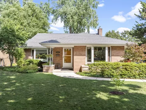 9237 Forestview Rd, Evanston, IL 60203