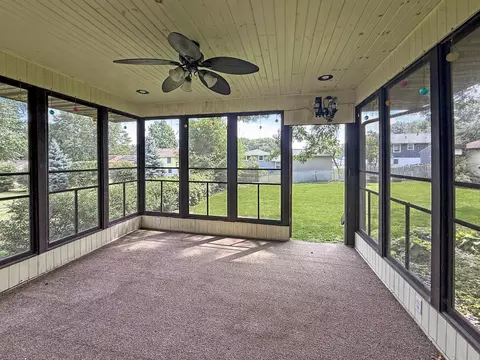 Exterior - 697 Bradmar Dr, Freeport, IL 61032 photo 3 of 5