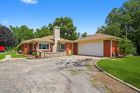 2 N101 Glen Ellyn Rd, Glendale Heights, IL 60139