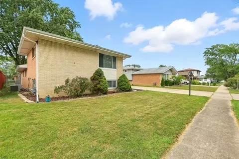 Exterior - 4336 Scott St, Oak Forest, IL 60452 photo 2 of 5