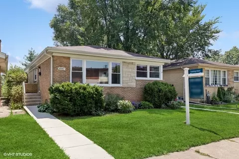 8947 Niles Center Rd, Skokie, IL 60076