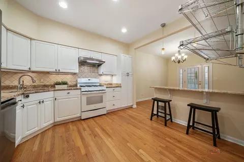 1804 Monroe Ct, Glenview, IL 60025 photo 4