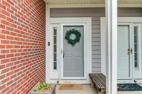 1804 Monroe Ct, Glenview, IL 60025 photo 2