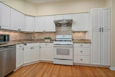 1804 Monroe Ct, Glenview, IL 60025 photo 7