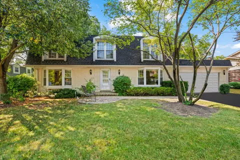 1507 W Plymouth Dr, Arlington Heights, IL 60004