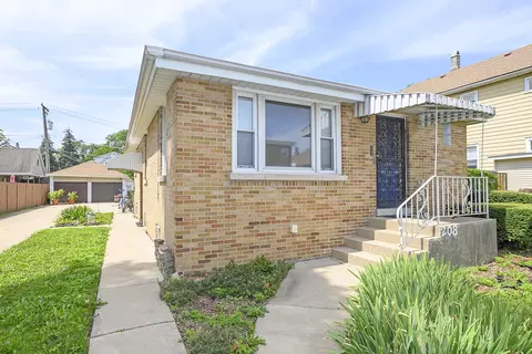 208 27th Ave, Bellwood, IL 60104