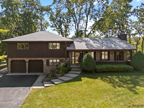 2011 Bryn Mawr Ct, Johnsburg, IL 60051