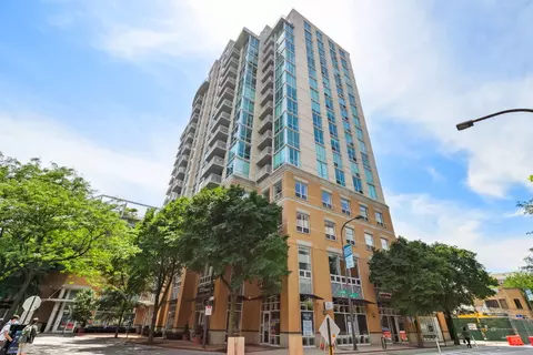 1640 Maple Ave #903, Evanston, IL 60201