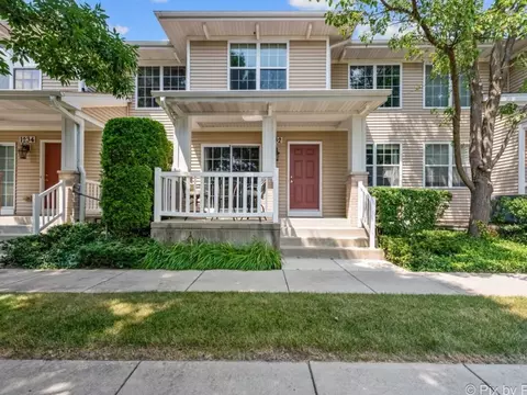 1232 Walnut Glen Dr #8C, Crystal Lake, IL 60014