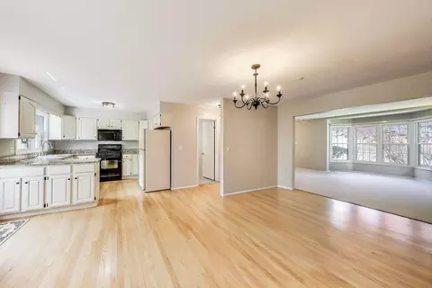 Living - 1022 Oakview Dr, Wheaton, IL 60187 photo 3 of 5