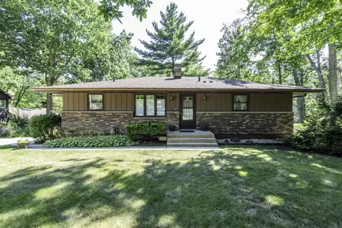 2403 11th St, Winthrop Harbor, IL 60096