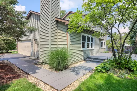 Exterior - 2324 Modaff Rd, Naperville, IL 60565 photo 3 of 5