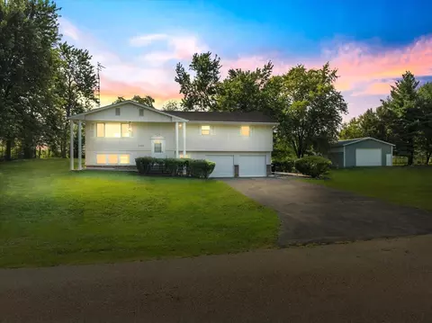 Exterior - 13310 Tango Rd, Bloomington, IL 61705 photo 1 of 5
