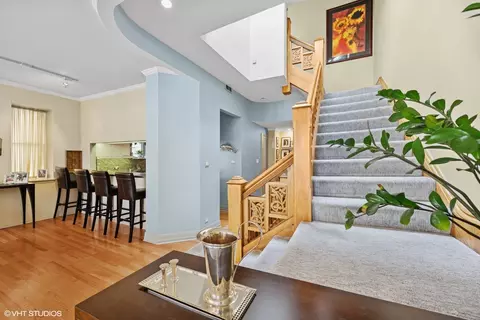 Entry Way - 77 E Division St #3, Chicago, IL 60610 photo 1 of 2